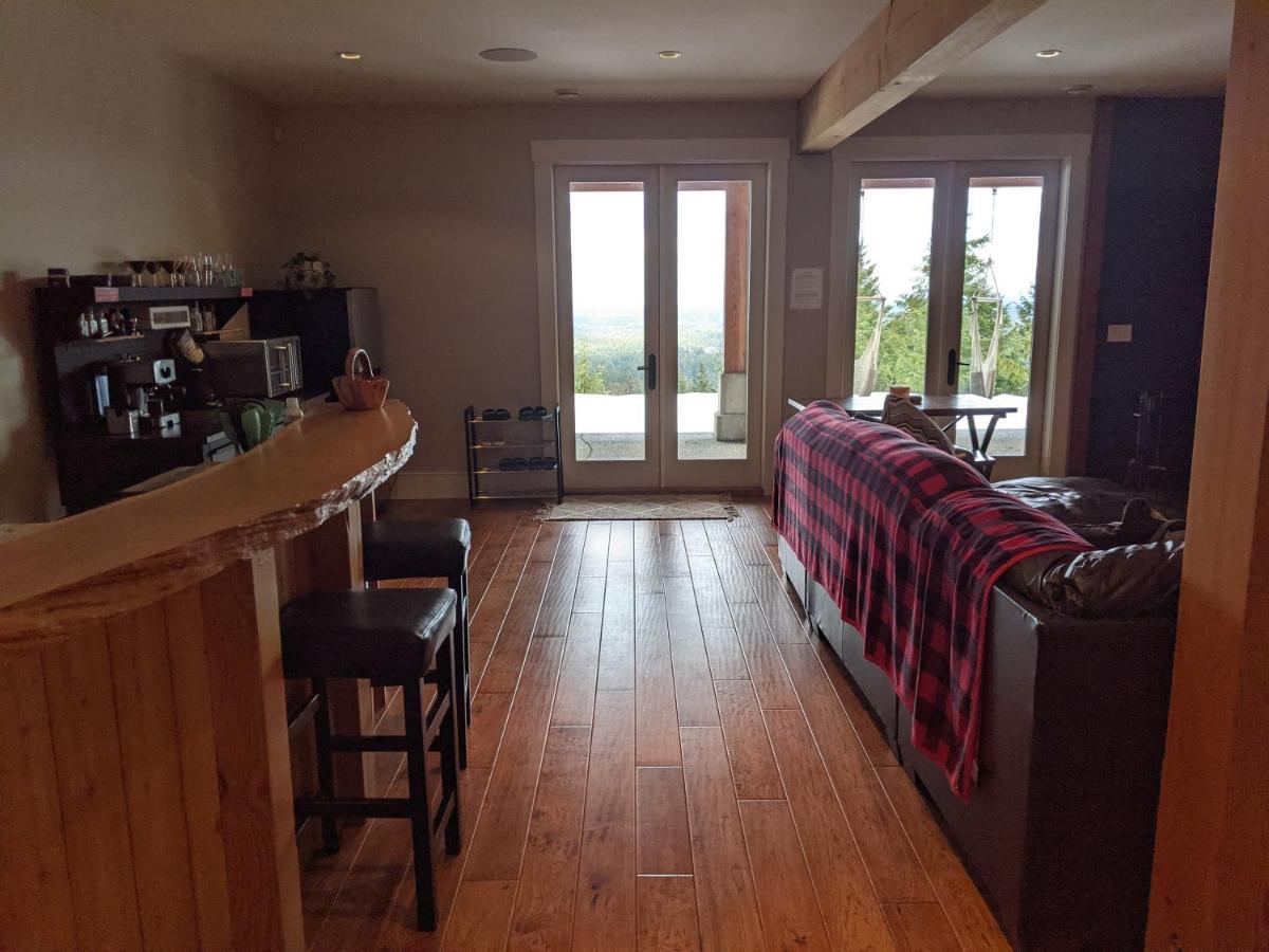 Mountain House Of Wonder Qualicum Beach